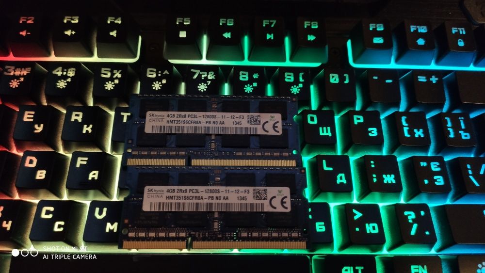 Память 1.5v для ноутбуку SK hunix 8GB 1600 DDR3L 8Гб PC3-12800 4гб+4gb