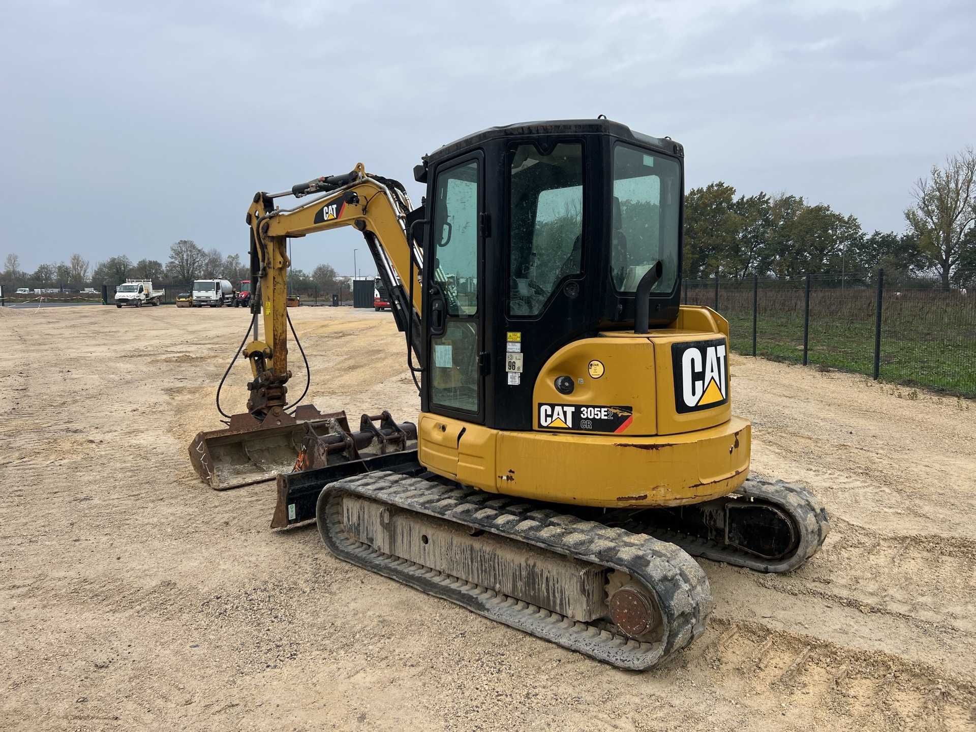 2019 Caterpillar 305E 2CR Escavadora / Giratoria