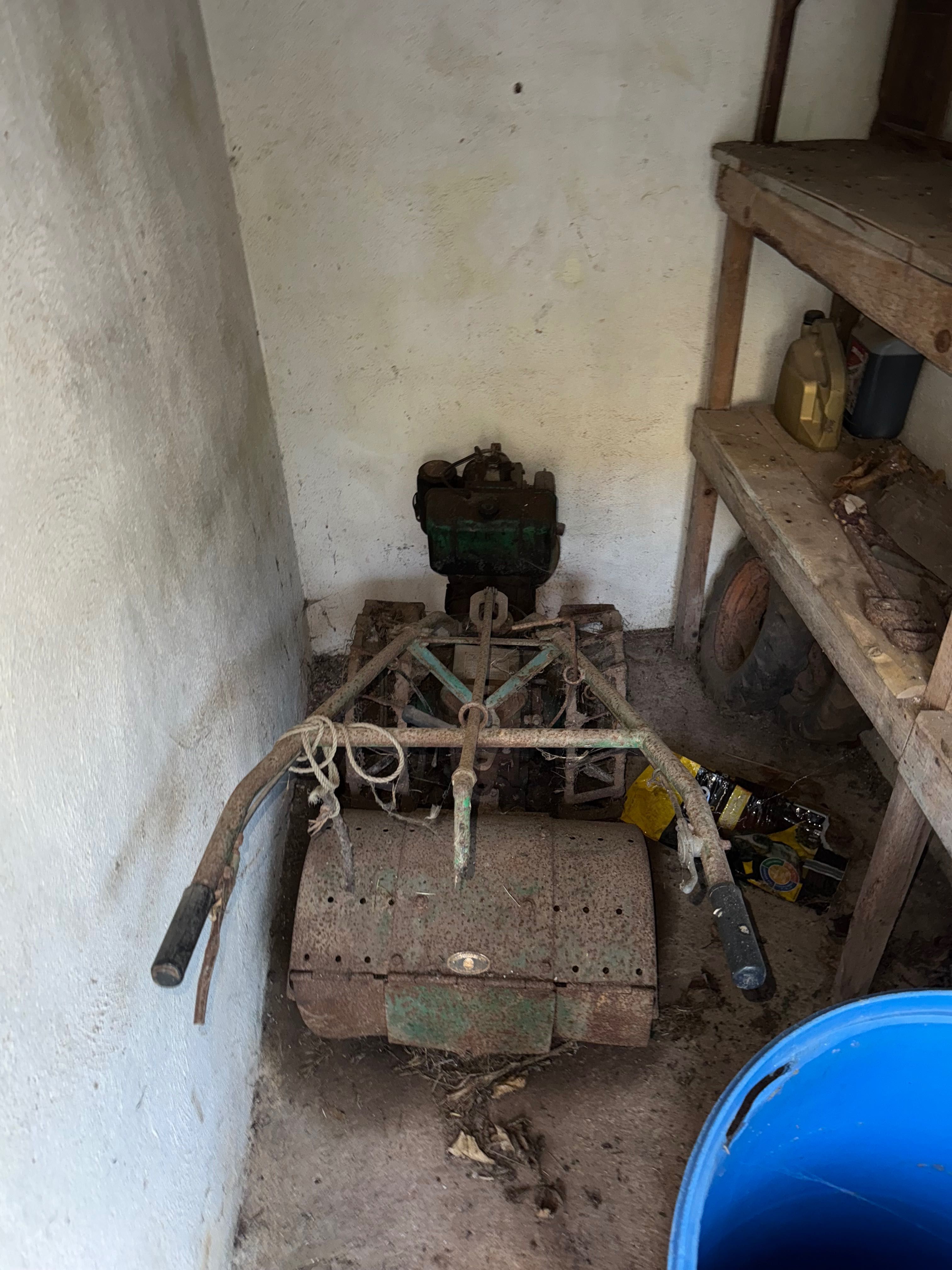 Moto cultivador - trator - alfaias agrícolas