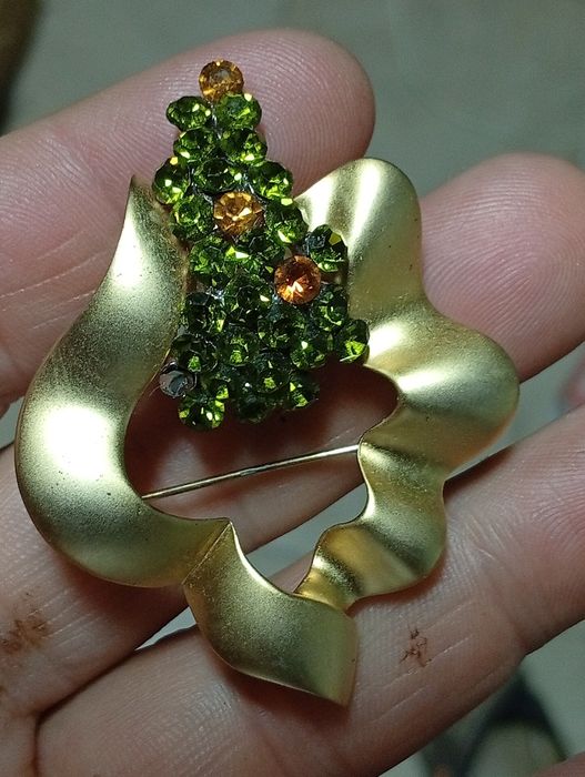Alfinete Dourado