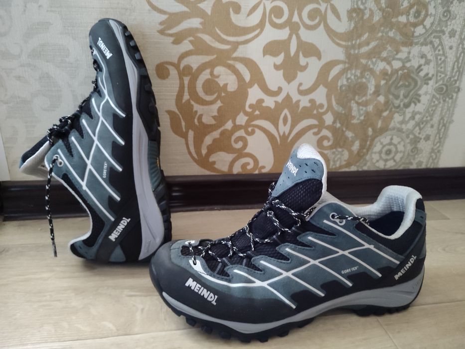 Нові легкі трекінгові кросівки Lowa Meindl gtx 43 43,5 UK9 28,8 см