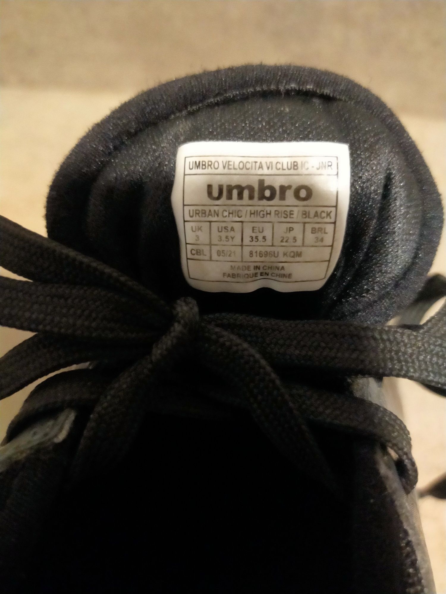 Buty halówki Umbro 35,5