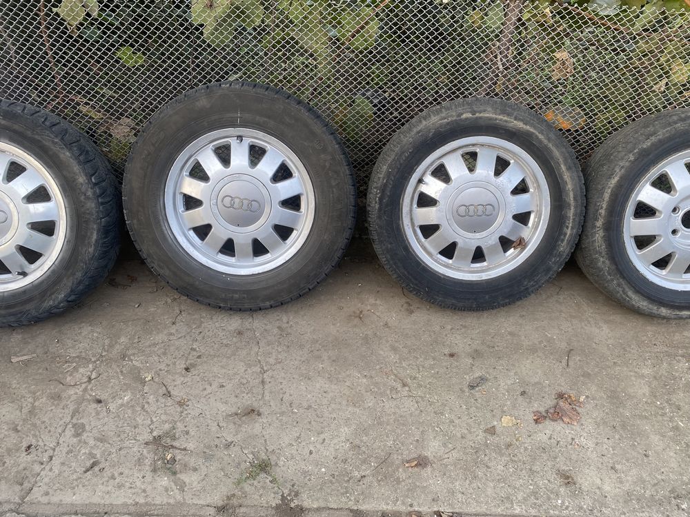 Продам диски  оригинал 205 65 r 15 с резиной 2000гр комплект