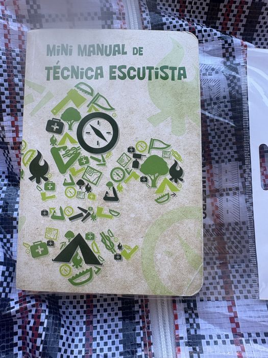 Escuteiros farda varias peças
