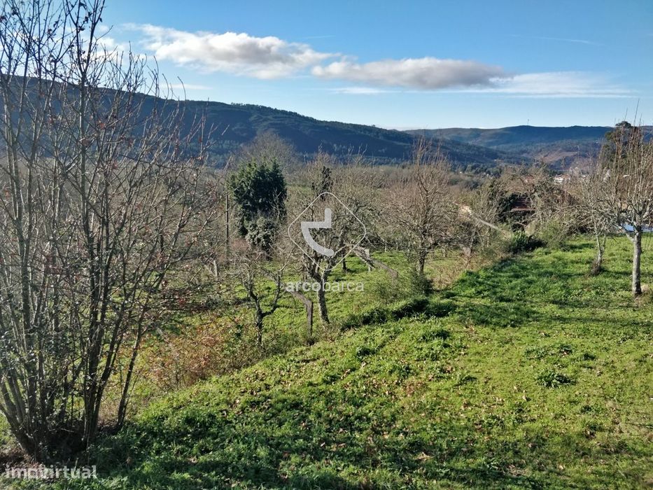 Terreno com viabilidade Construtiva (saneamento, luz, água e fibra-óti