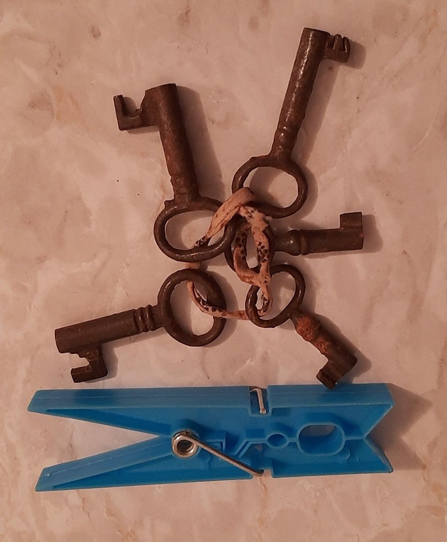 Conjunto de 5 chaves antigas