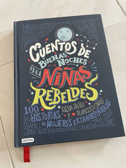 Livro Histórias de Adormecer para Raparigas Rebeldes
