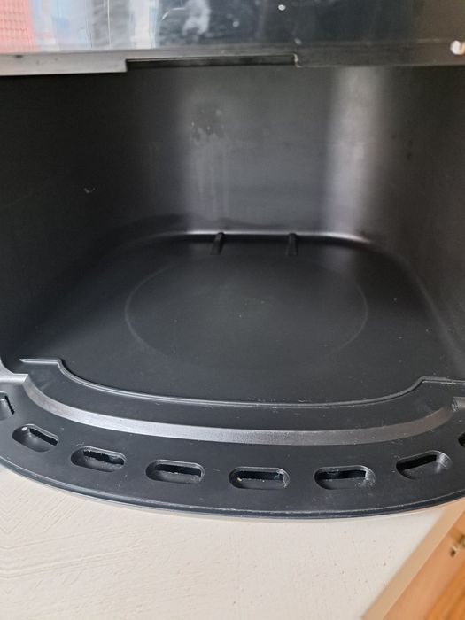 Мультипіч аерогриль 7 л. Electrolux EAF7B