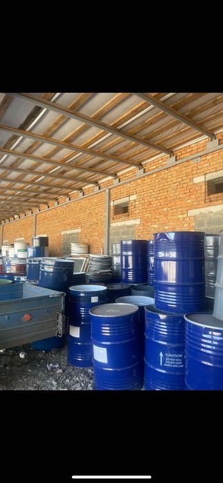 Металеві бочки у С Коржі