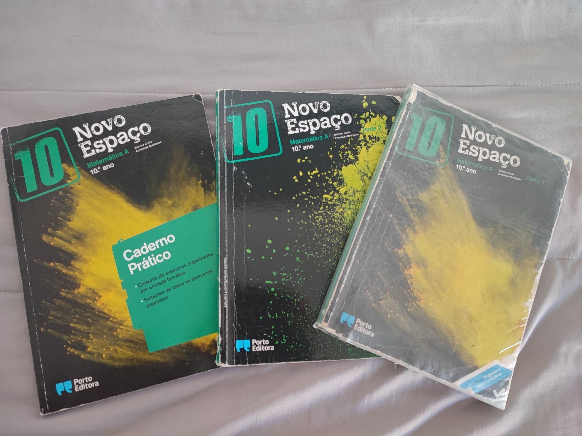 Manuais e cadernos 10° ano