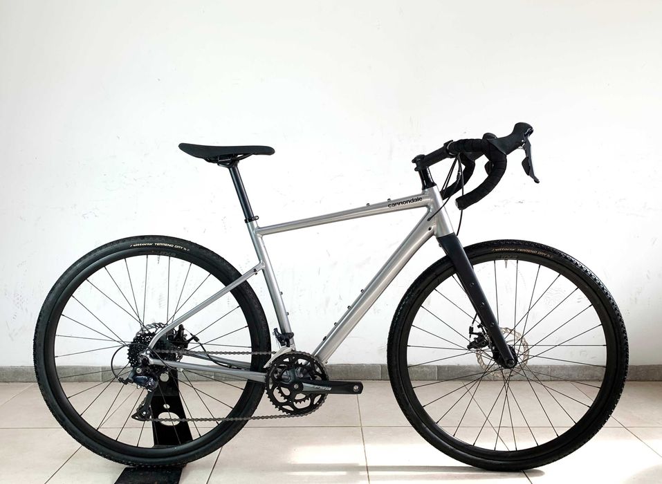 Гравійник Cannondale Topstone 3 2024 року. Відмінний стан