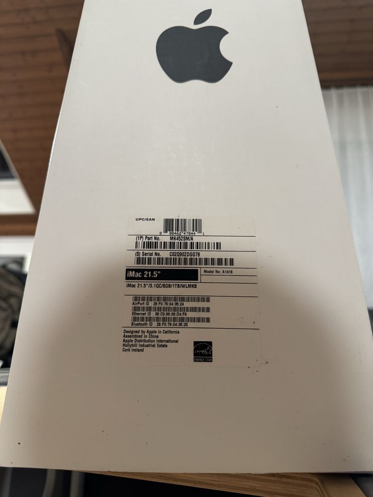 Apple iMac mit 21,5"-Retina-4K-Display