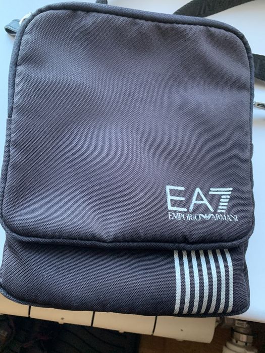 Продам сумку Armani