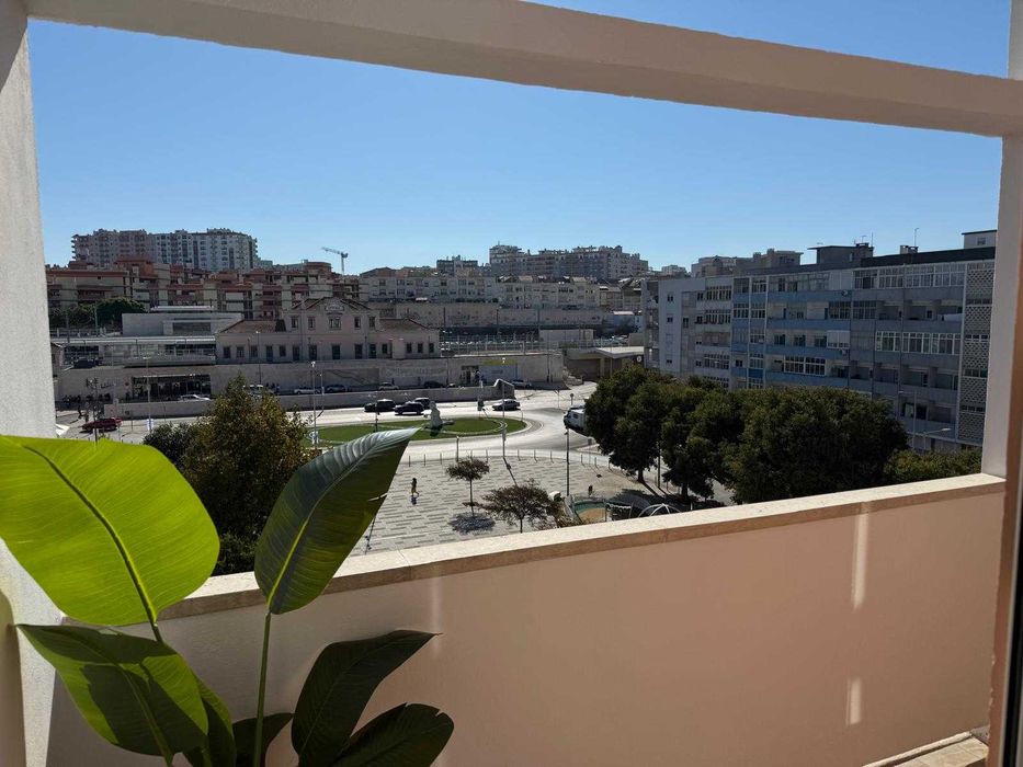 Apartamento T4 Com 4 Varandas totalmente remodelado na Praça do Brasil