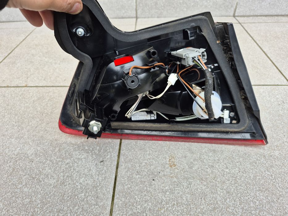 TYLNA LAMPA P/L Ford Mondeo MK4 lift HB