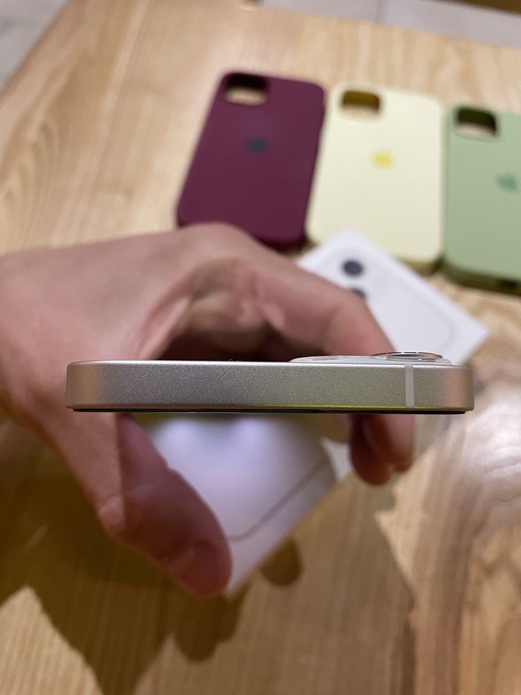 Apple iPhone 13 Neverlock 256 gb, повний комплект