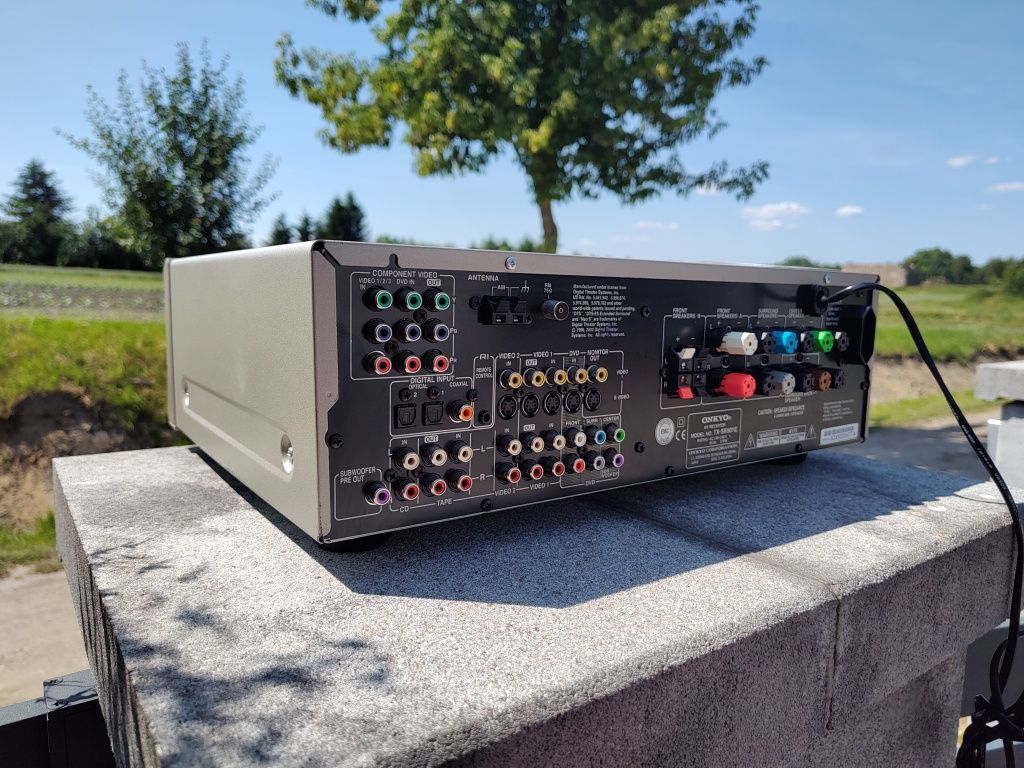 Amplituner Onkyo TX-SR501E