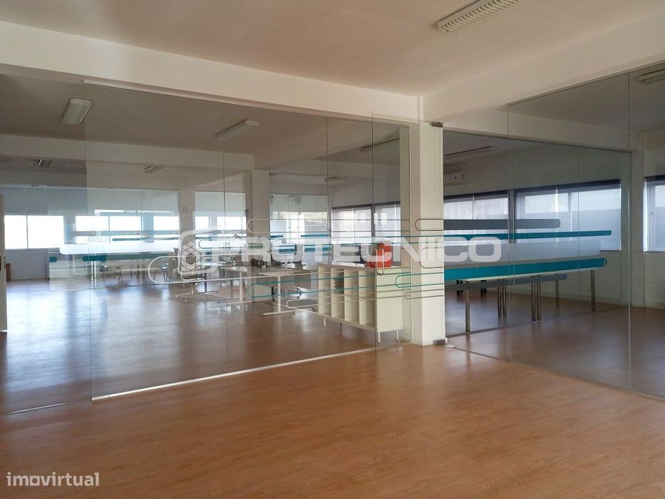 Armazéns industriais – Z. I. Albergaria-a-Velha