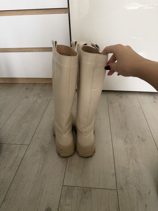 Продаю осенние сапоги