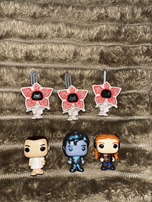 Фігурки кіндер Stranger things