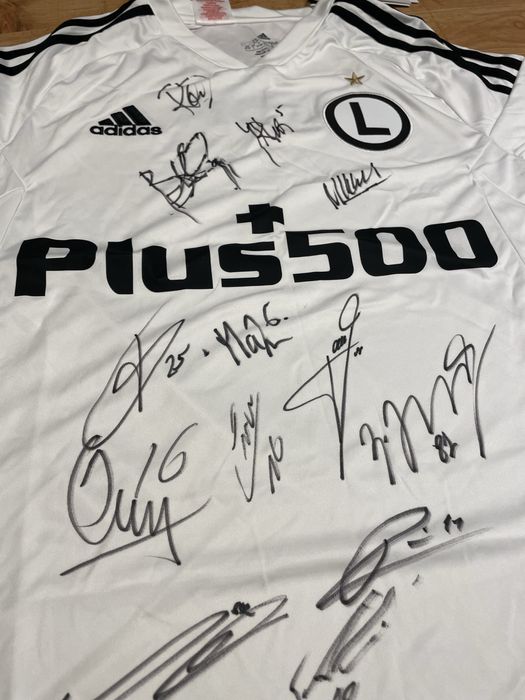 Koszulka Legii Warszawa z autografami piłkarzy