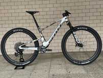 Bicicleta Scott Spark RC WC com Flight Attendant