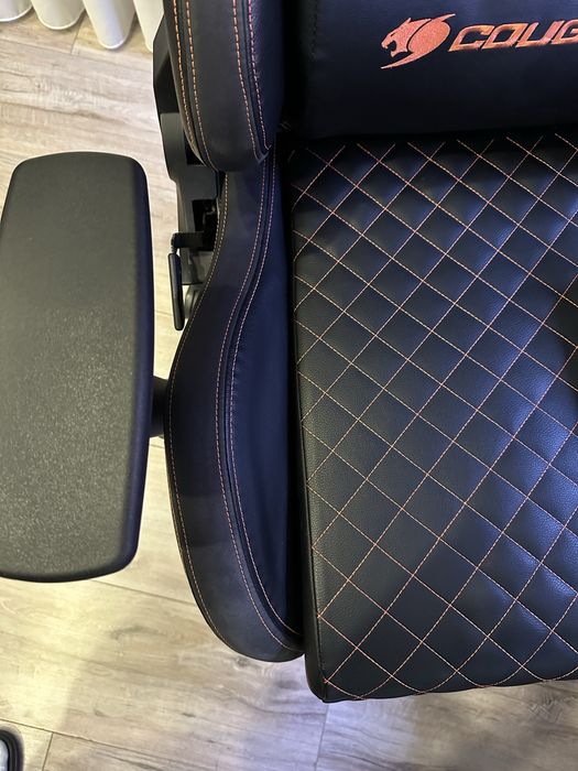 Cougar Armor Pro Black