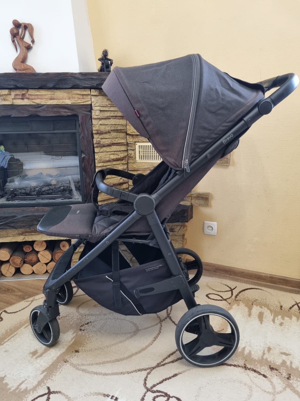 Коляска Carrello Bravo прогулочная