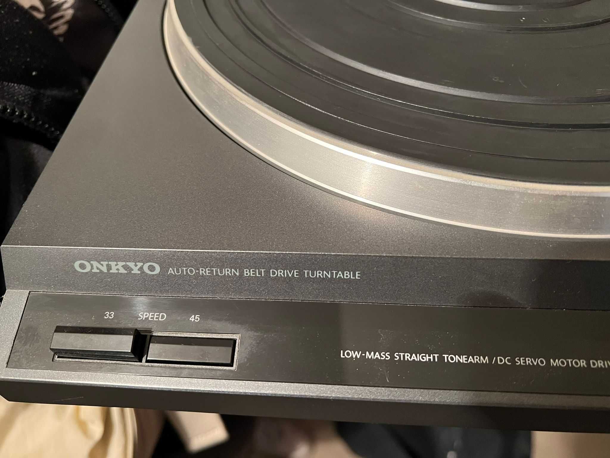 Mesa de vinyl - ONKYO CP-1200A