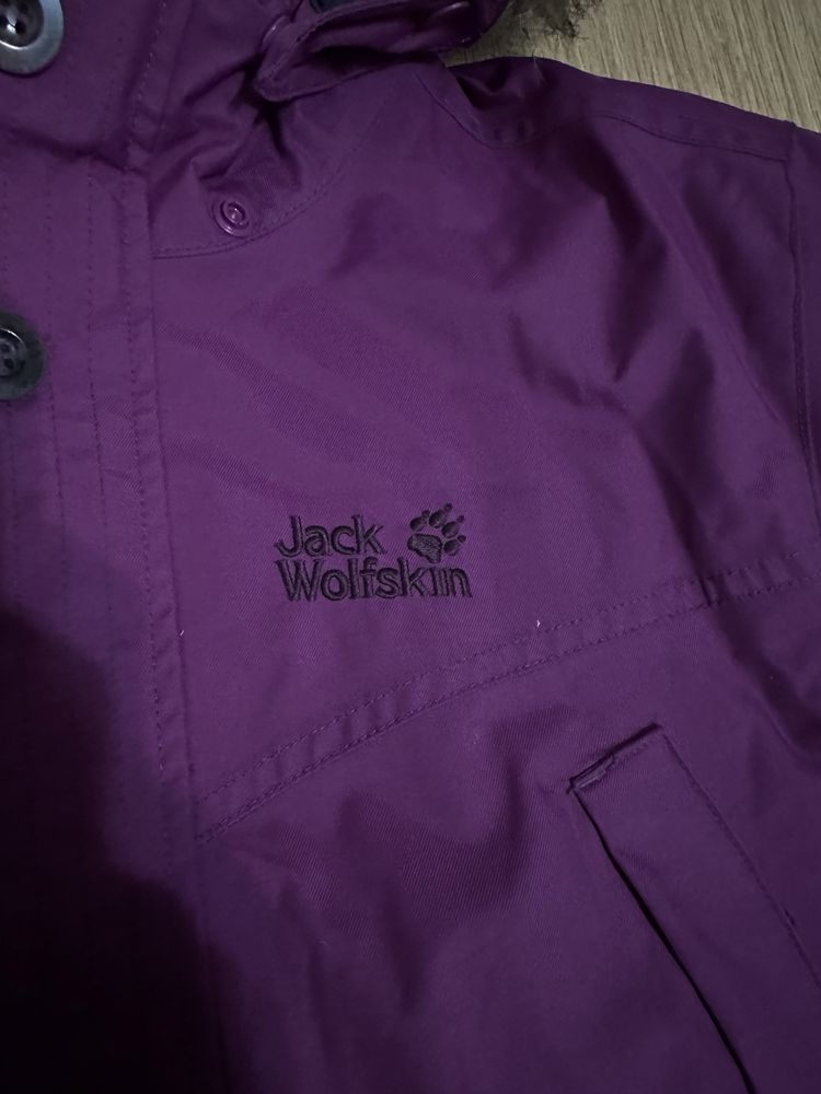 Женская куртка Jack Wolfskin