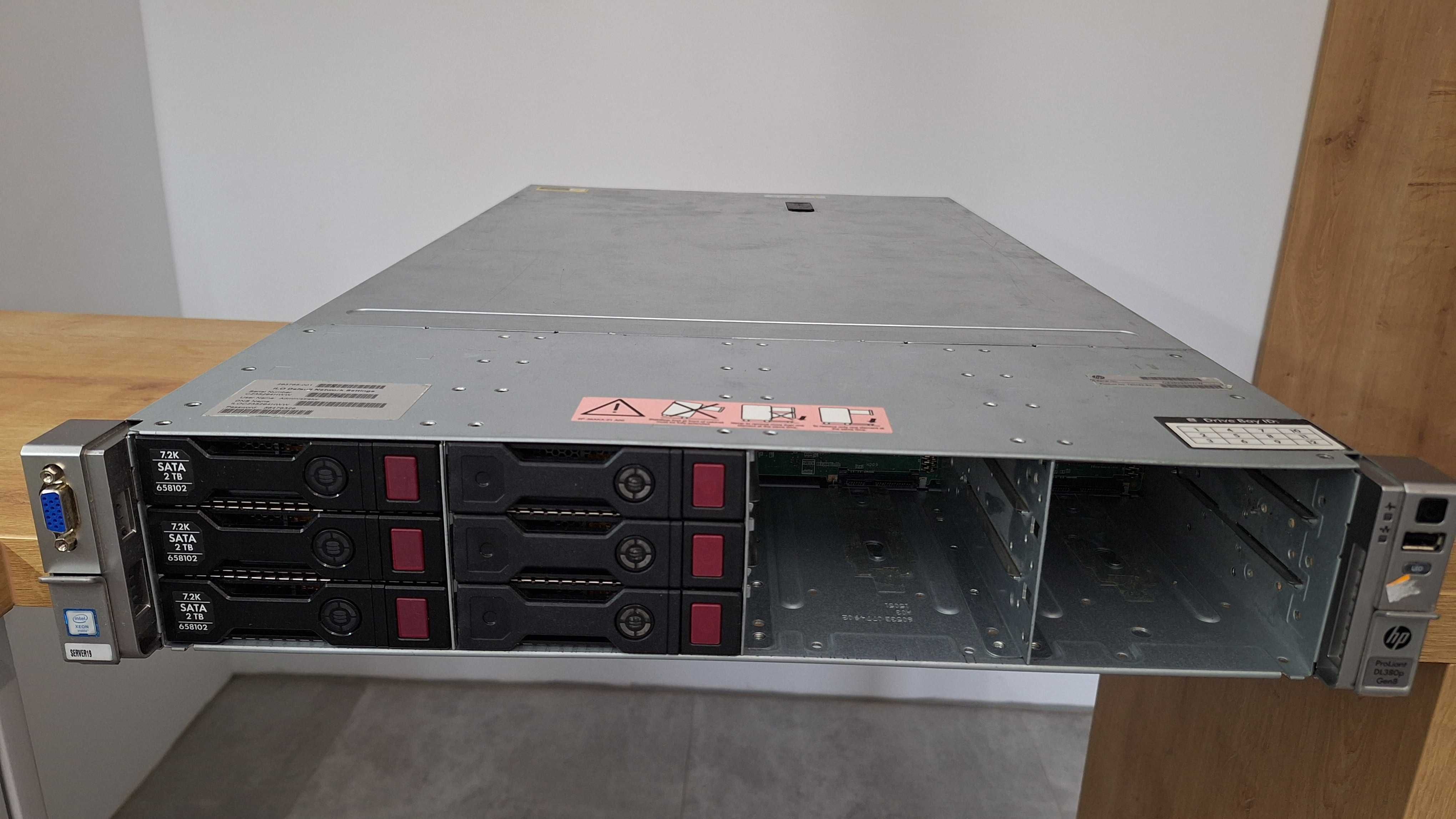 Hp DL380p G8, 2 x Xen E5-2660, 20C 20T, 512GB RAM, 0.8 TB SSD, 4TB HDD