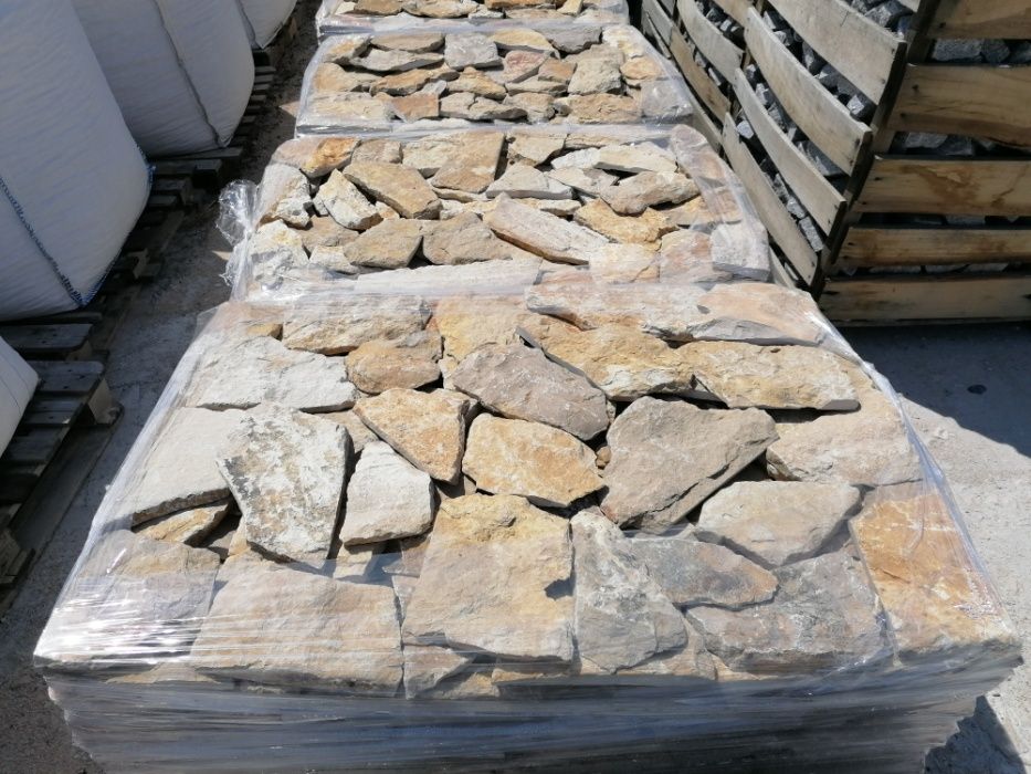 Pedra Rústica para revestimento de paredes; 155€/Palete
