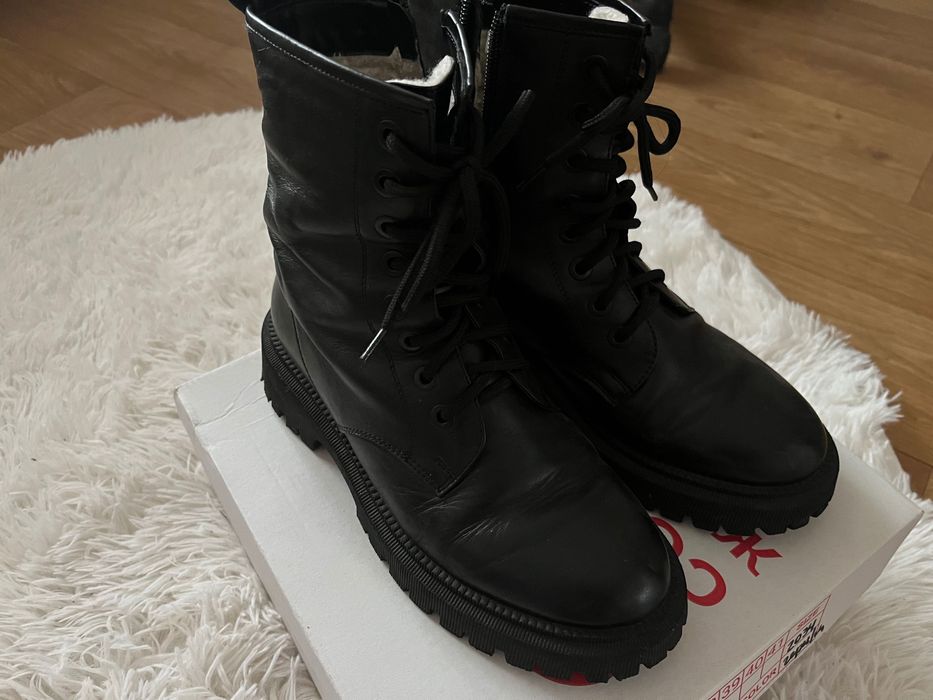 Шкіряні жіночі зимові черевики, хутро натуральне, розмір 40