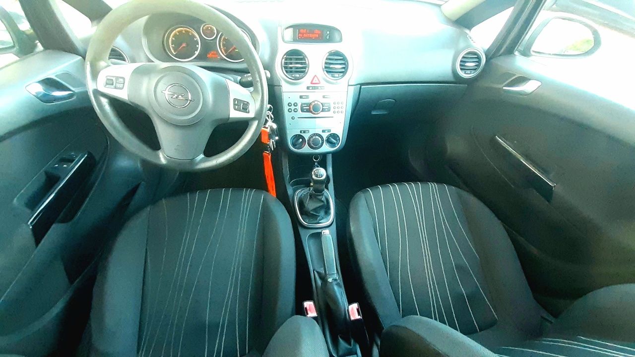 Opel corsa 1.2 2010 gpl