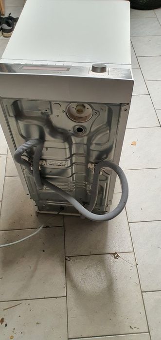 Pralka ĺadowana od göry
