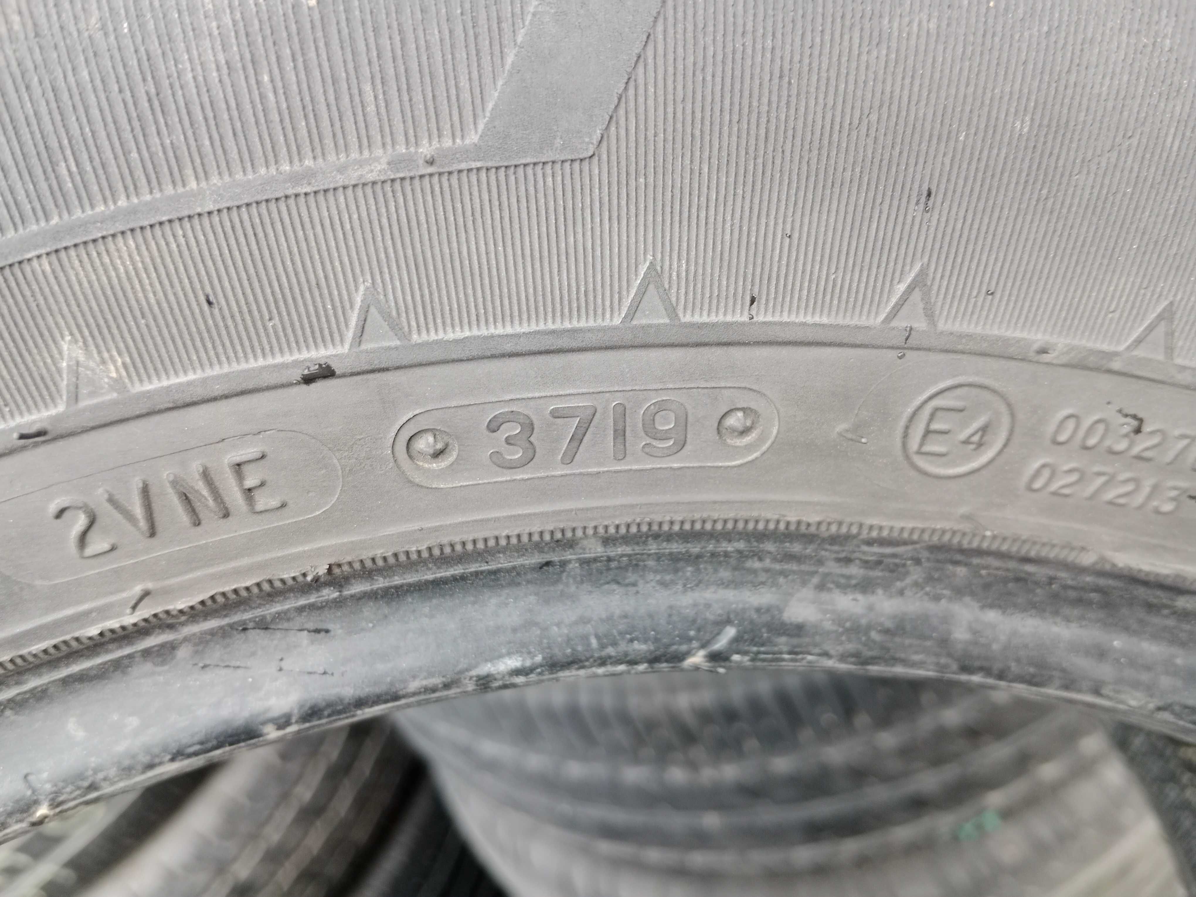 Opona używana 215/65R16C Triangle Snowlink 1szt.