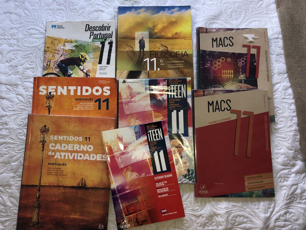 Manuais do 11 ano Sentidos, MACS, iTeen, Filosofia, Descobrir Portugal