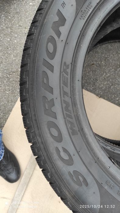 Пара шин 235/60/18 Pirelli Scorpion Winter