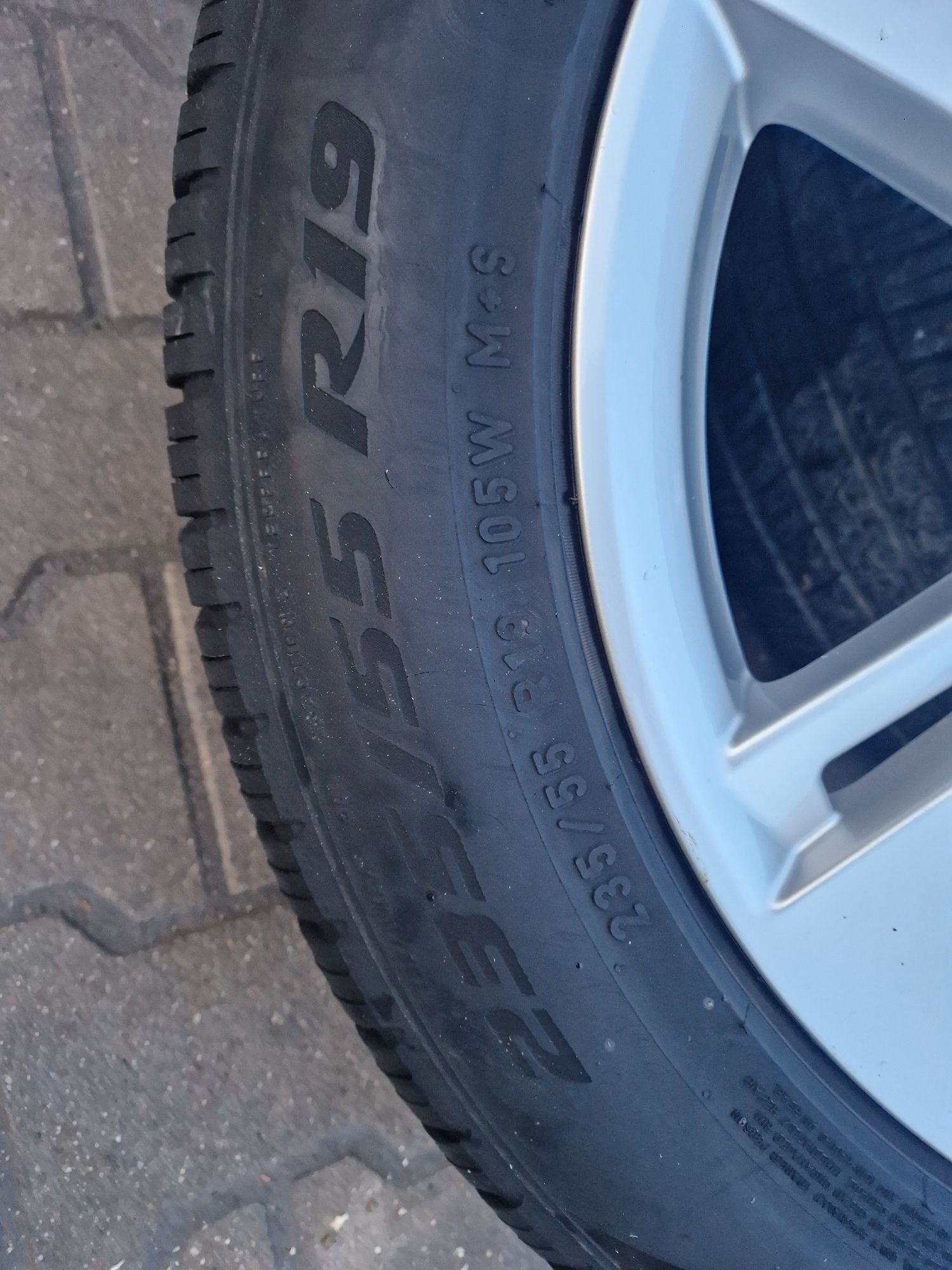 Oryginalne Koła wielosezon Audi Q5 SQ5 S-line 80A 235/55R19 Pirelli