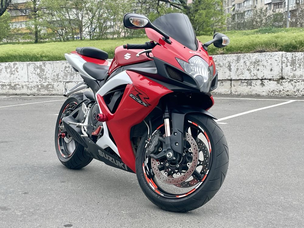 Suzuki GSX R 750