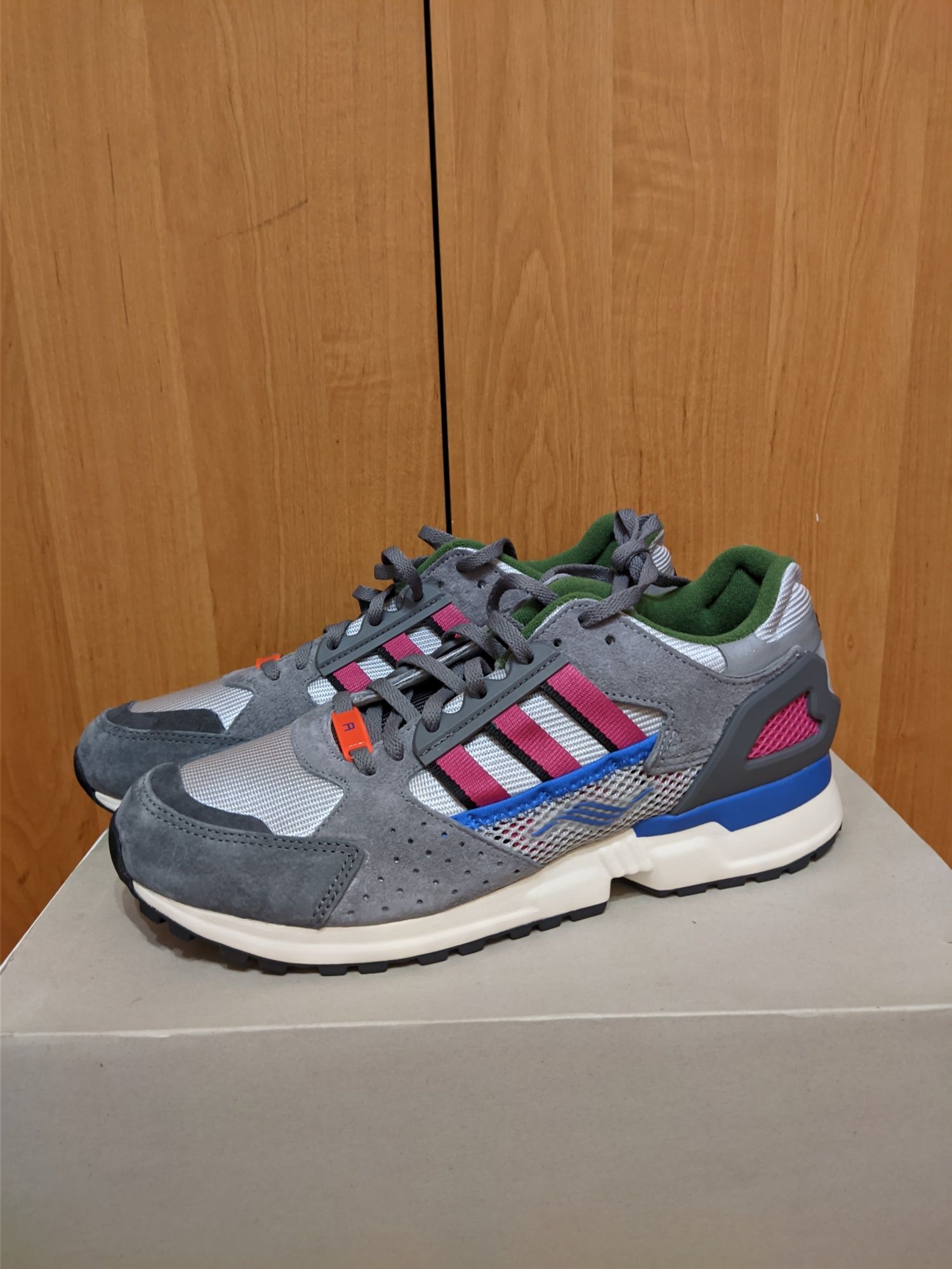 Чоловічі кросівки Adidas Consortium x Overkill ZX 10.000