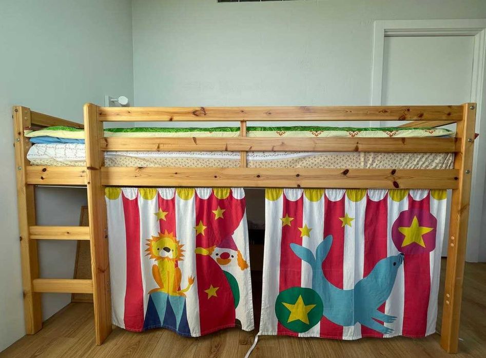 Дитяче ліжко-горище