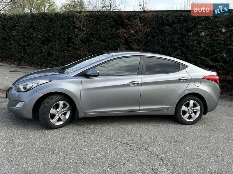 Продаю Hyundai Elantra MD 2011, механіка 1,8 з ГБО