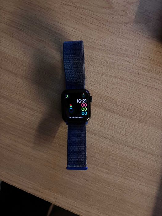 APPLE Watch SE (2 generacji) GPS Koperta 40mm