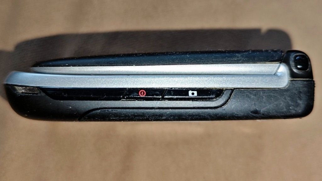 Telefon komórkowy Nokia 6131
