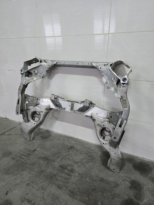 Передня балка BMW E81/E87 2006-2013