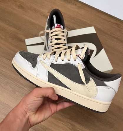 Buty_NIke_Jordan1RetroLowTravisScottReverseMocha RRR.42