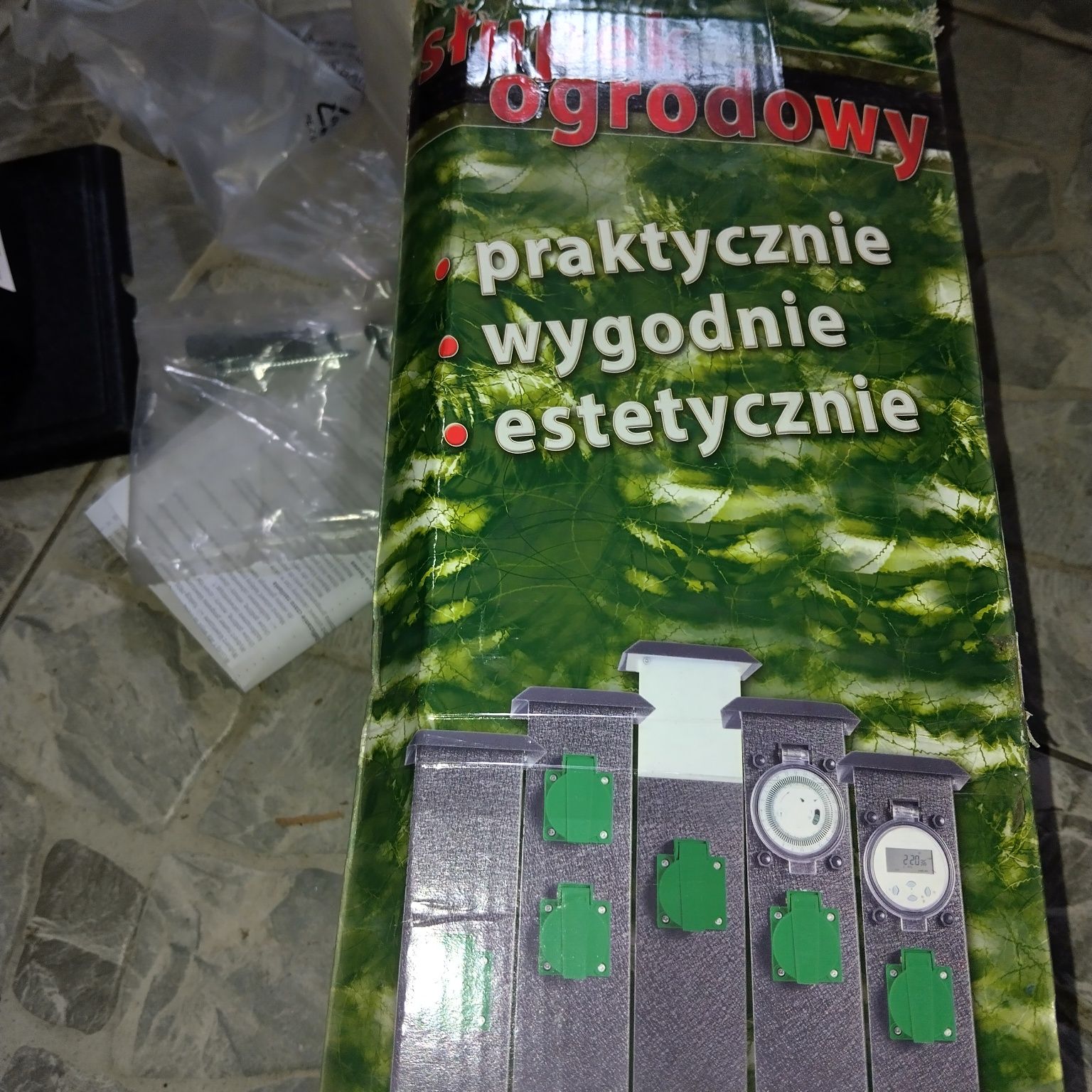Słupek ogrodowy z 2 gniazdkami