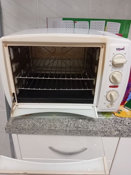 Forno pequeno elétrico