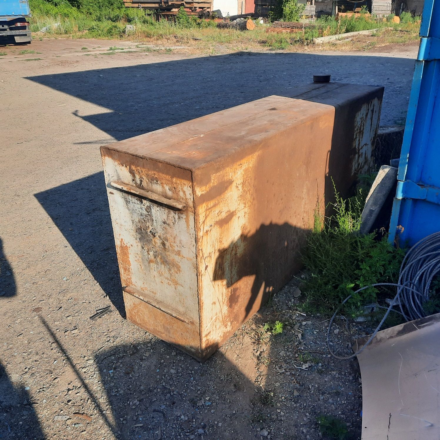 Ёмкость,бак на 1000л